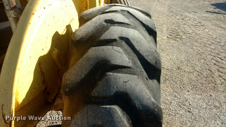 image for item DB0767 Ford 3400 tractor