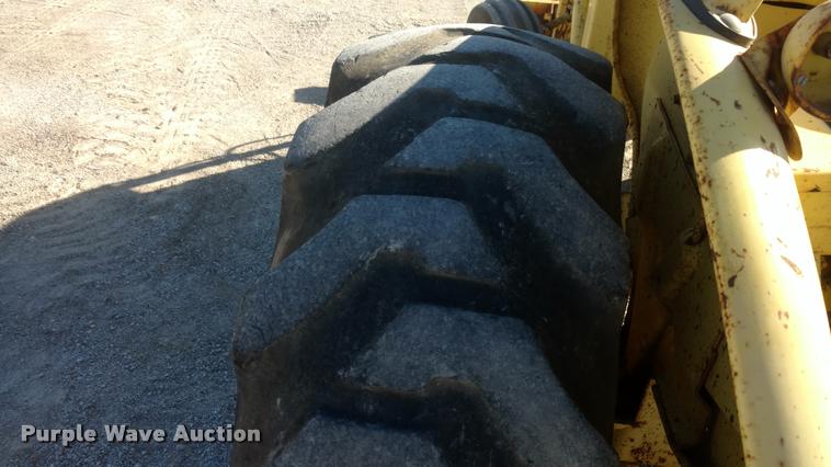 image for item DB0767 Ford 3400 tractor