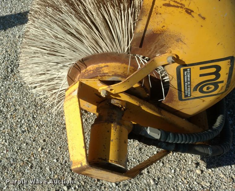 image for item DB0768 MB broom