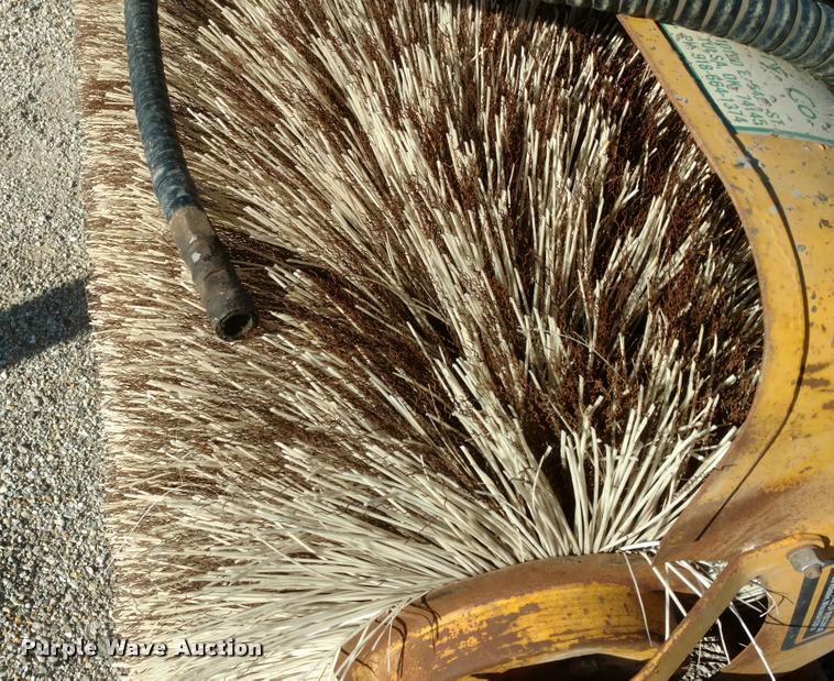 image for item DB0768 MB broom