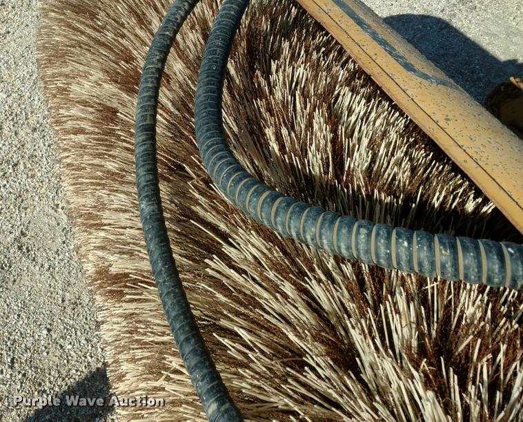 image for item DB0768 MB broom