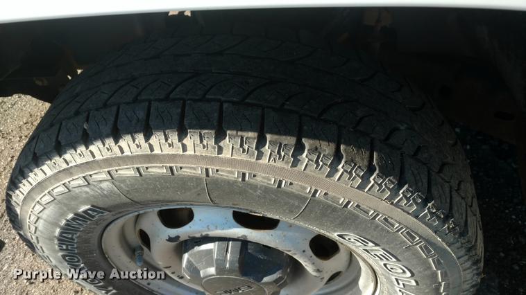 image for item DB0773 2008 GMC Canyon Ext. Cab pickup truck