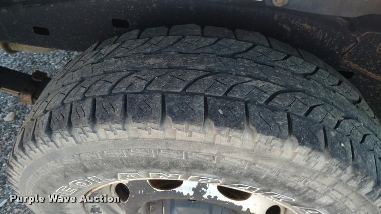 image for item DB0773 2008 GMC Canyon Ext. Cab pickup truck