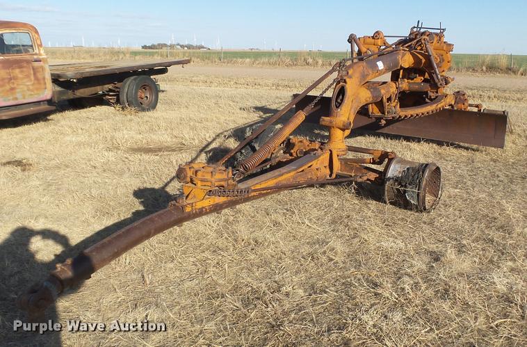 image for item DB1761 Allis Chalmers scraper