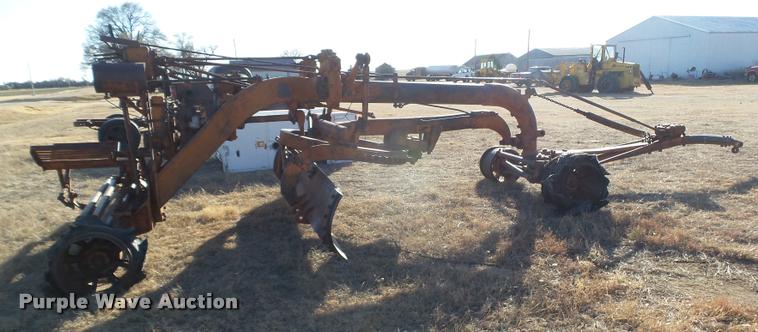 image for item DB1761 Allis Chalmers scraper