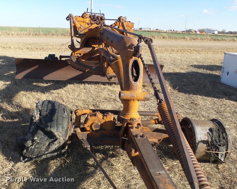 image for item DB1761 Allis Chalmers scraper