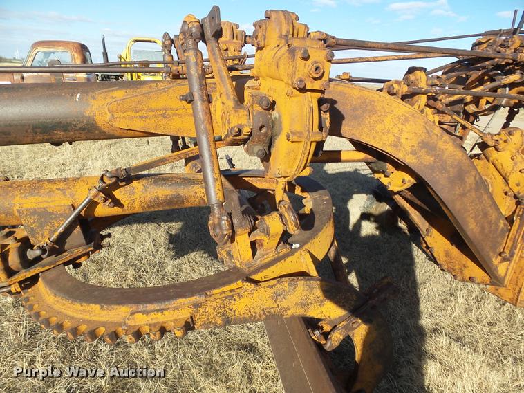 image for item DB1761 Allis Chalmers scraper