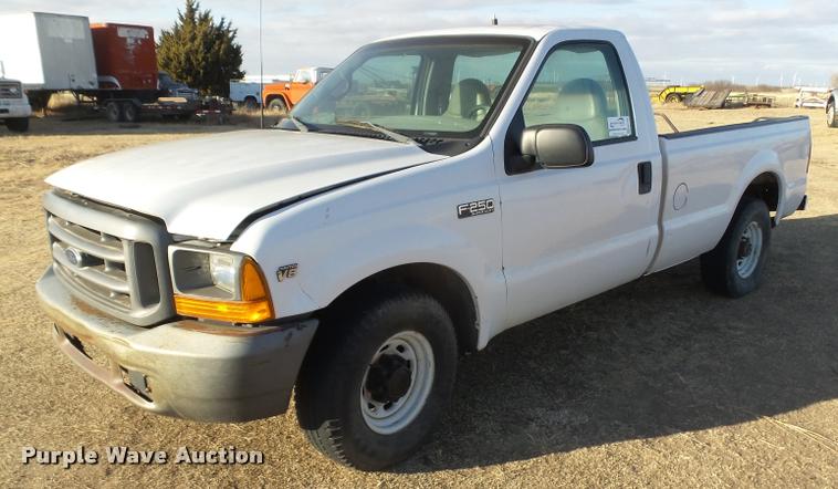 image for item DB1766 1999 Ford F250 Super Duty pickup truck