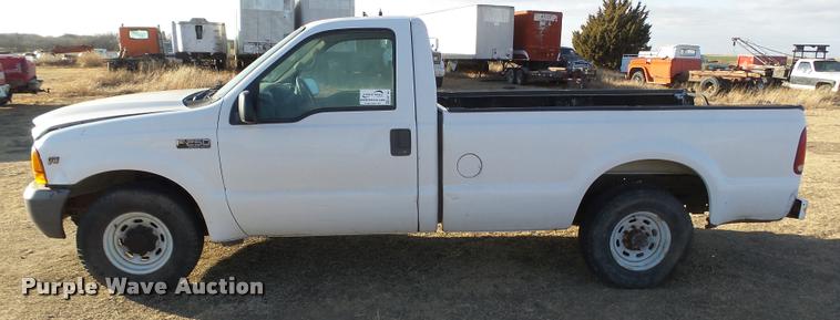 image for item DB1766 1999 Ford F250 Super Duty pickup truck