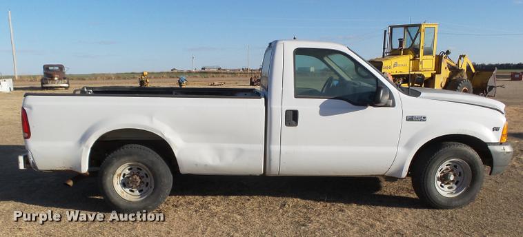 image for item DB1766 1999 Ford F250 Super Duty pickup truck