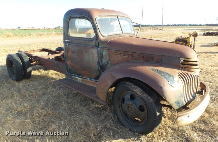 image for item DB1767 1945 Chevrolet truck cab and chassis