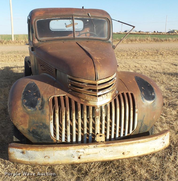 image for item DB1767 1945 Chevrolet truck cab and chassis