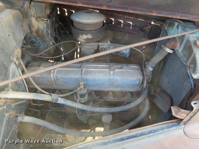 image for item DB1767 1945 Chevrolet truck cab and chassis