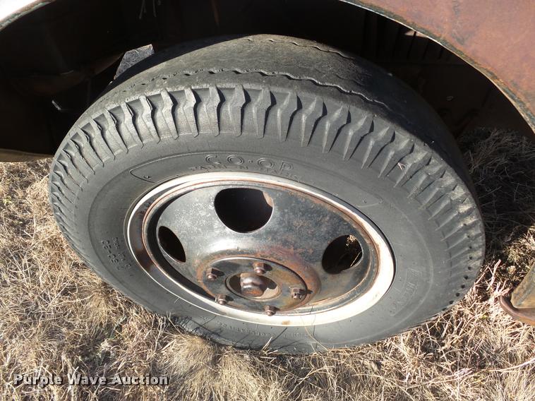 image for item DB1767 1945 Chevrolet truck cab and chassis