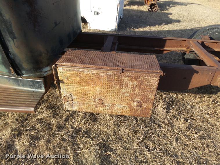 image for item DB1767 1945 Chevrolet truck cab and chassis