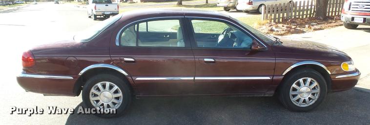 image for item DB1773 2001 Lincoln Continental
