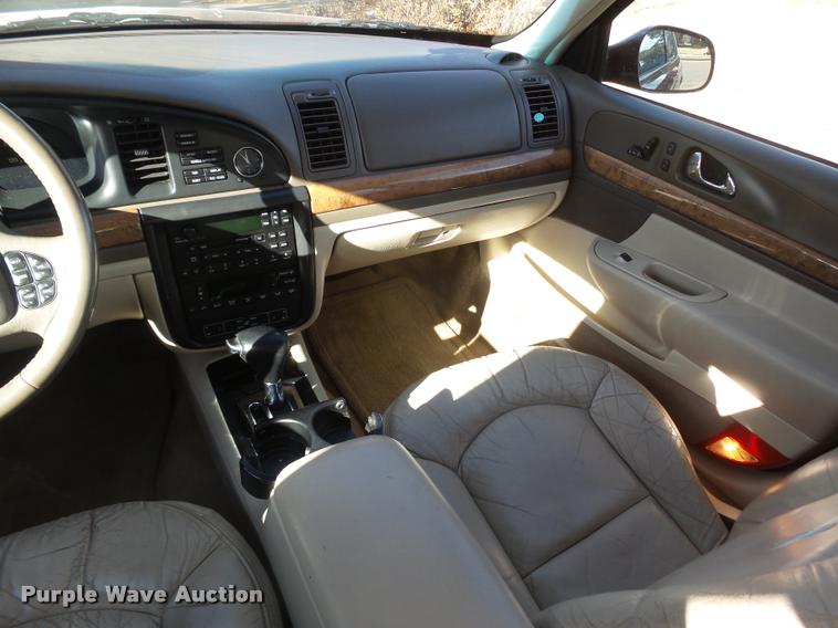 image for item DB1773 2001 Lincoln Continental