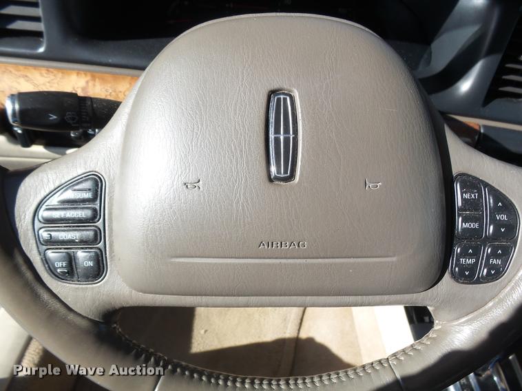 image for item DB1773 2001 Lincoln Continental