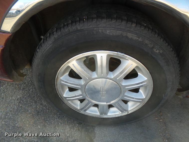 image for item DB1773 2001 Lincoln Continental