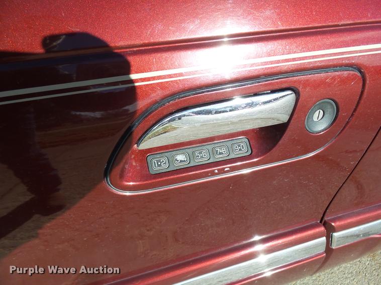 image for item DB1773 2001 Lincoln Continental