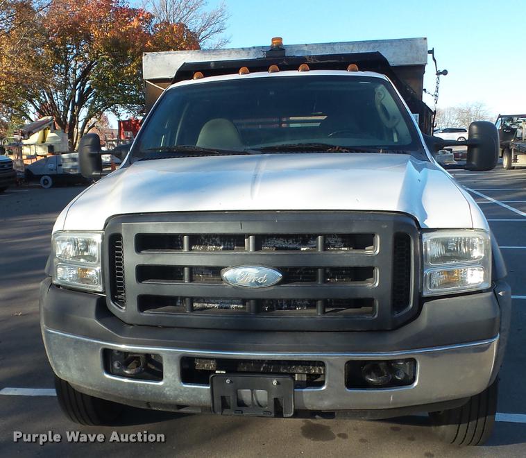 image for item DB2767 2007 Ford F450 Super Duty dump truck