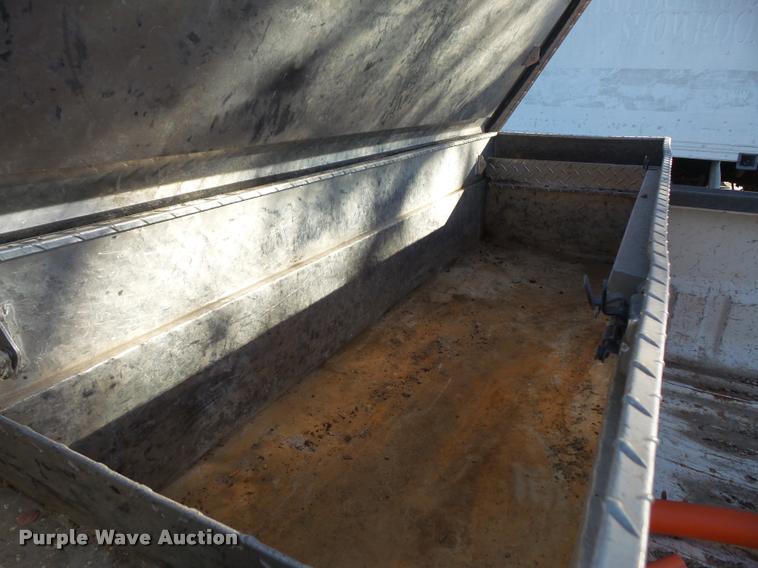 image for item DB2768 2001 Ford F250 Super Duty pickup truck