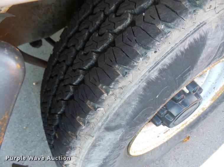 image for item DB2768 2001 Ford F250 Super Duty pickup truck