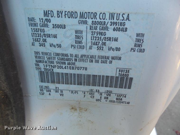 image for item DB2768 2001 Ford F250 Super Duty pickup truck