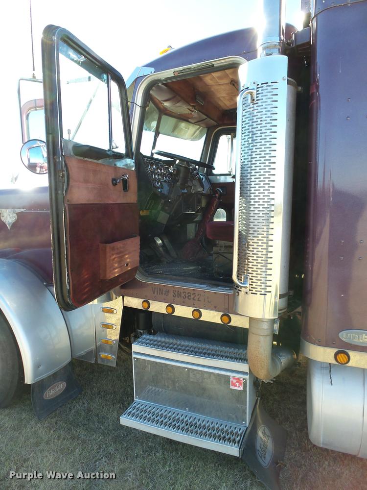 image for item DB4623 1995 Peterbilt 379 semi truck