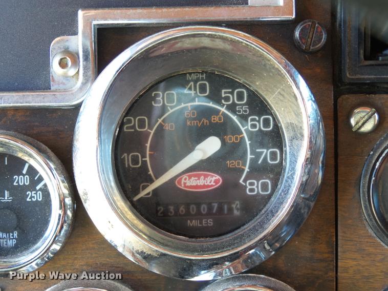 image for item DB4623 1995 Peterbilt 379 semi truck