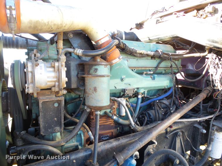 image for item DB4623 1995 Peterbilt 379 semi truck