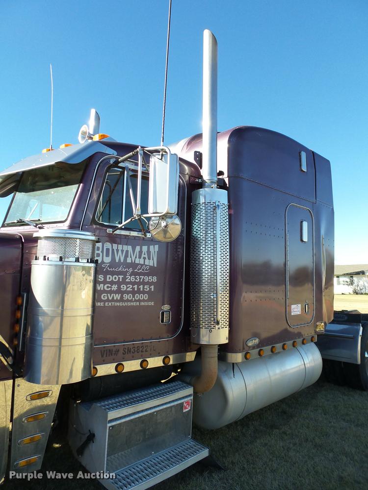 image for item DB4623 1995 Peterbilt 379 semi truck