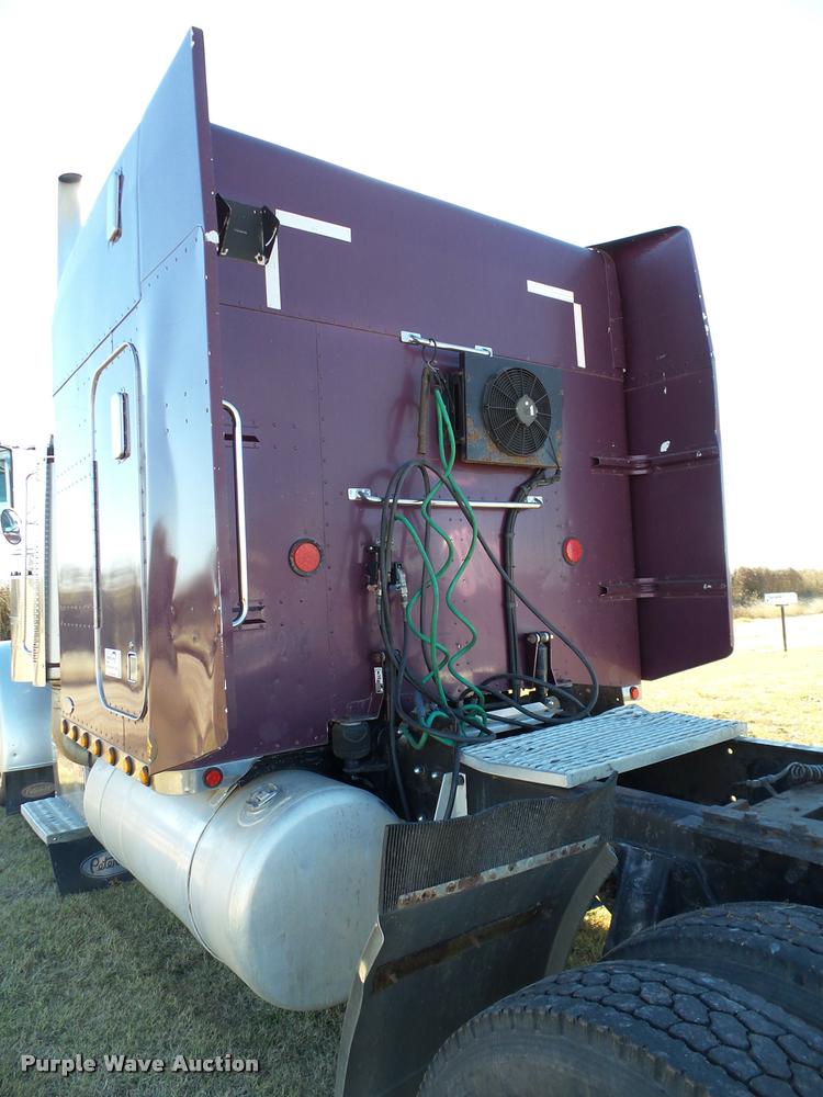 image for item DB4623 1995 Peterbilt 379 semi truck
