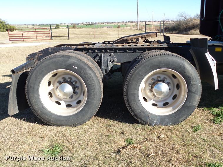 image for item DB4623 1995 Peterbilt 379 semi truck