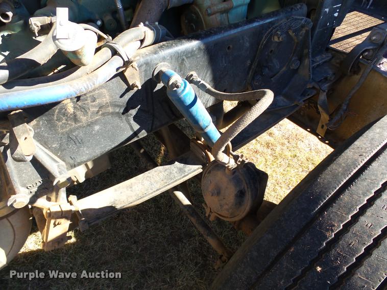 image for item DB4623 1995 Peterbilt 379 semi truck