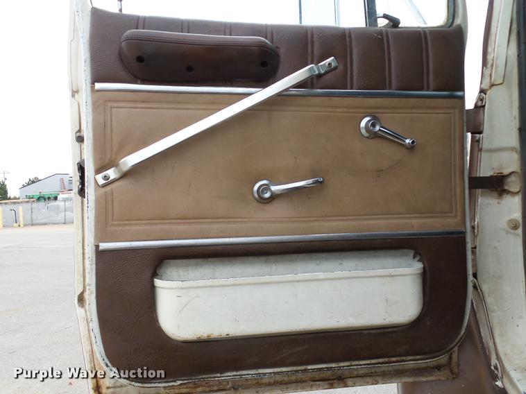 image for item DB4625 1984 Ford LN9000 semi truck