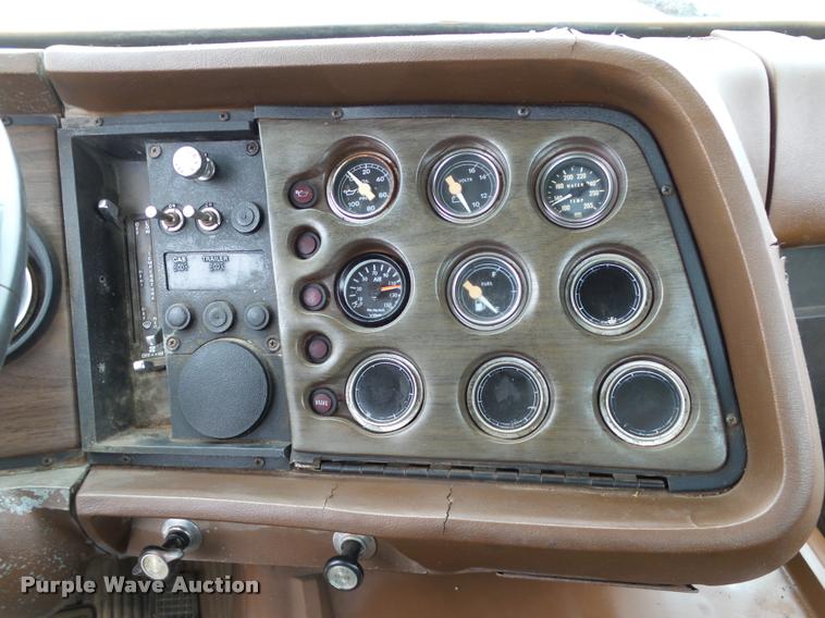 image for item DB4625 1984 Ford LN9000 semi truck