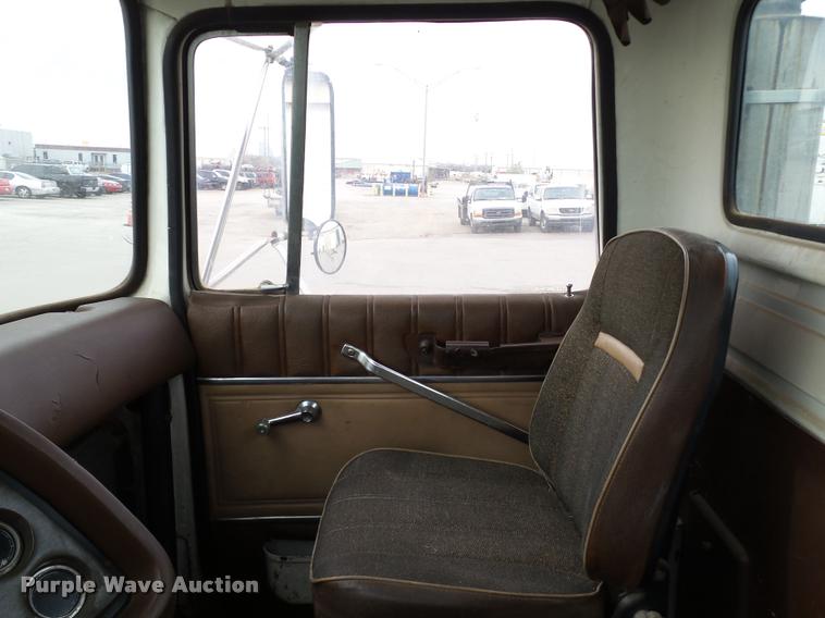 image for item DB4625 1984 Ford LN9000 semi truck