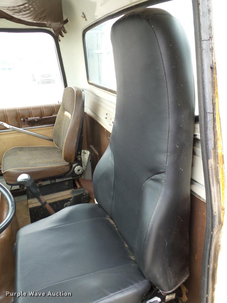 image for item DB4625 1984 Ford LN9000 semi truck