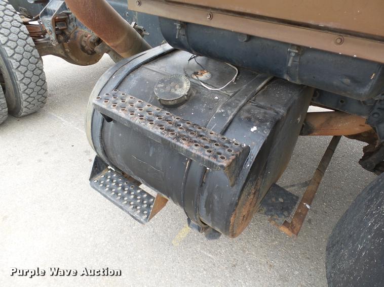 image for item DB4625 1984 Ford LN9000 semi truck