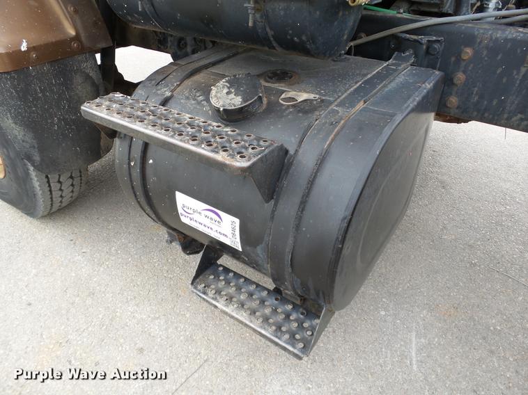 image for item DB4625 1984 Ford LN9000 semi truck