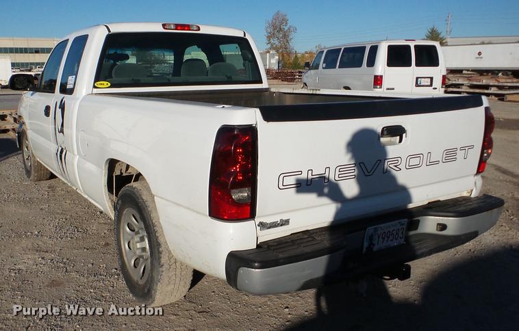 image for item DB5322 2006 Chevrolet Silverado 1500 Ext. Cab pickup truck
