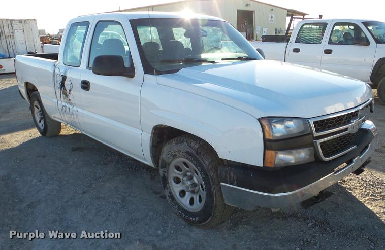 image for item DB5322 2006 Chevrolet Silverado 1500 Ext. Cab pickup truck