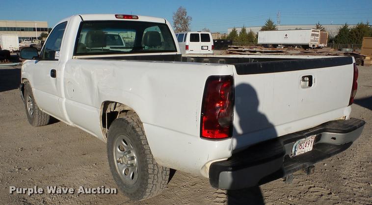 image for item DB5323 2007 Chevrolet Silverado Classic 1500 pickup truck