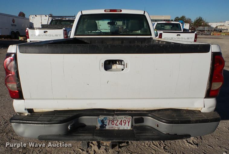 image for item DB5323 2007 Chevrolet Silverado Classic 1500 pickup truck