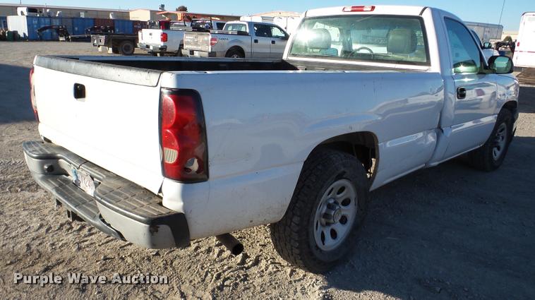 image for item DB5323 2007 Chevrolet Silverado Classic 1500 pickup truck