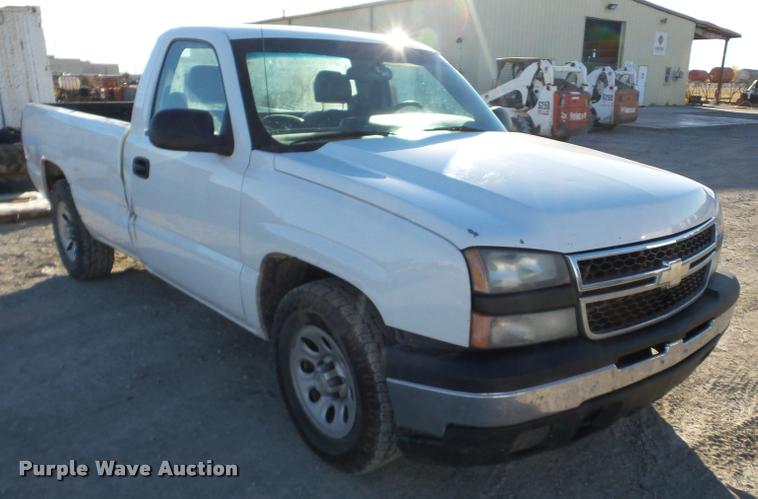 image for item DB5323 2007 Chevrolet Silverado Classic 1500 pickup truck