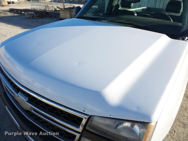 image for item DB5323 2007 Chevrolet Silverado Classic 1500 pickup truck