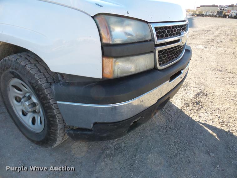 image for item DB5323 2007 Chevrolet Silverado Classic 1500 pickup truck