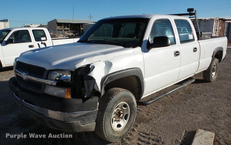 image for item DB5324 2003 Chevrolet Silverado 2500HD Crew Cab pickup truck